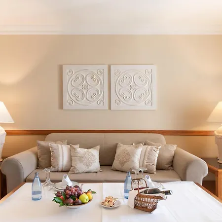 מלון Gf Gran Costa Adeje***** 5*