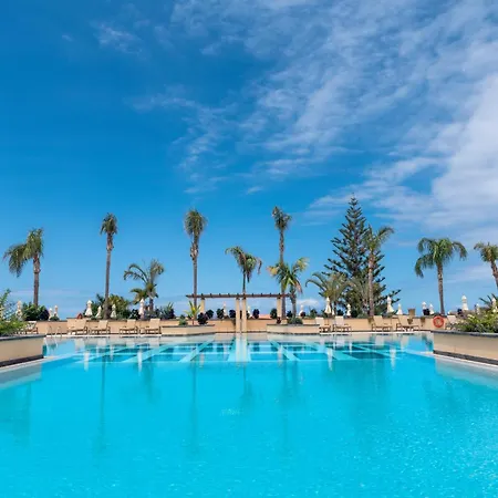 Gf Gran Costa Adeje***** מלון
